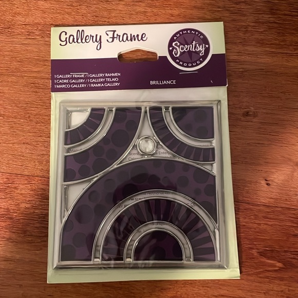 NIB Retired Scentsy Cube Ebony wax burner with Gallery Frames - Picture 10 of 11